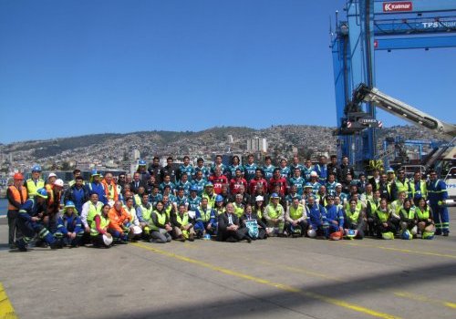 Jugadores de Club Deportivo Santiago Wanderers visitan TPS