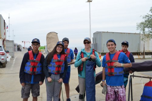 Jóvenes aprenden a navegar junto a las Escuelas de Vela TPS