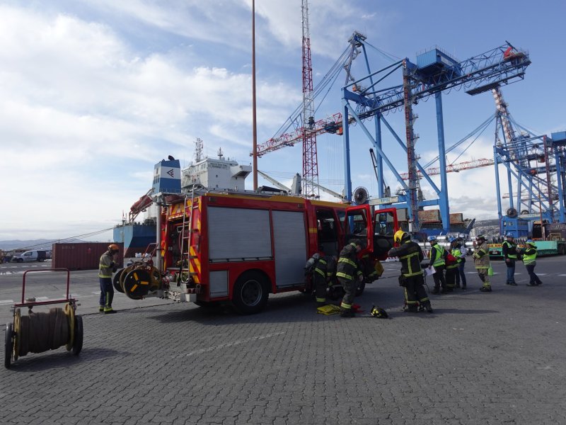 TPS realizó simulacro de derrame de carga peligrosa con apoyo Bomberos